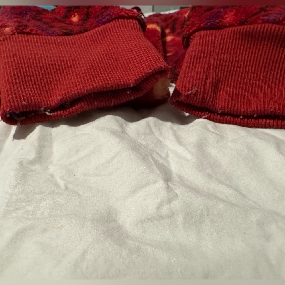 Old Navy Girls size 8 fuzzy jogger set - Picture 4 of 7